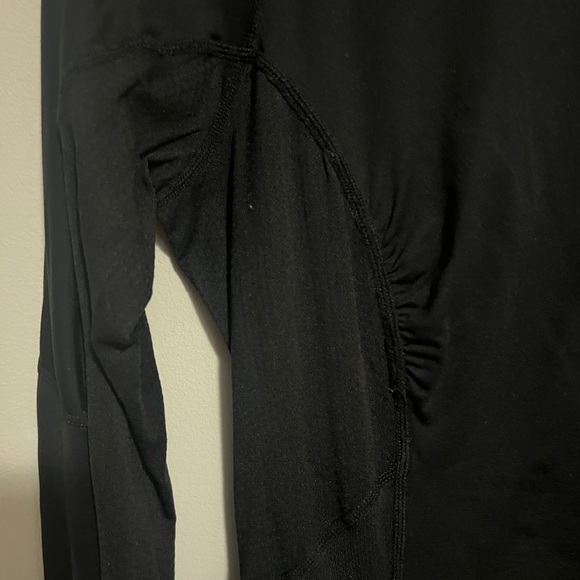 Lululemon Black half zip pullover. Womens xs/s reflective zippers - Picture 7 of 9